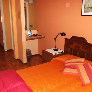 Couette-café Orange House Varenna